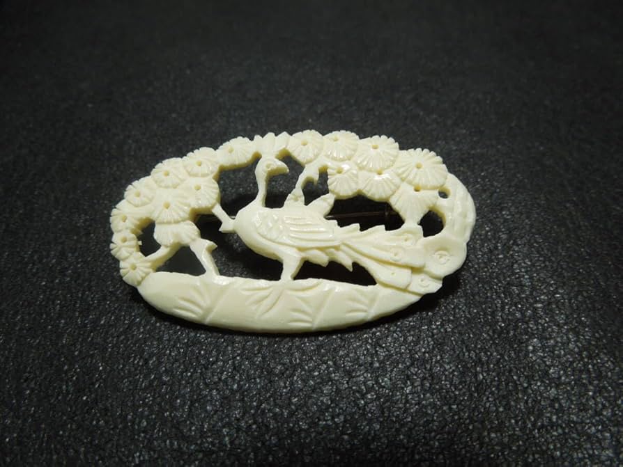 Amazon.co.jp: ♪♪象牙風ブローチ♪♪ : ファッション